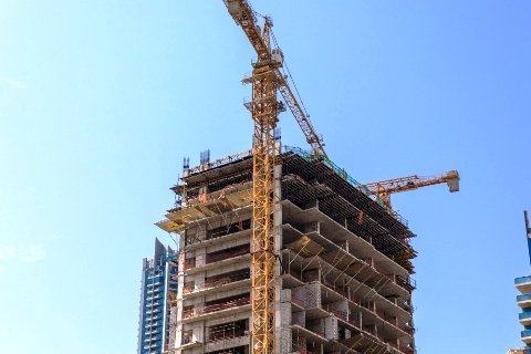 Why does it make sense to purchase property under construction in Dubai?